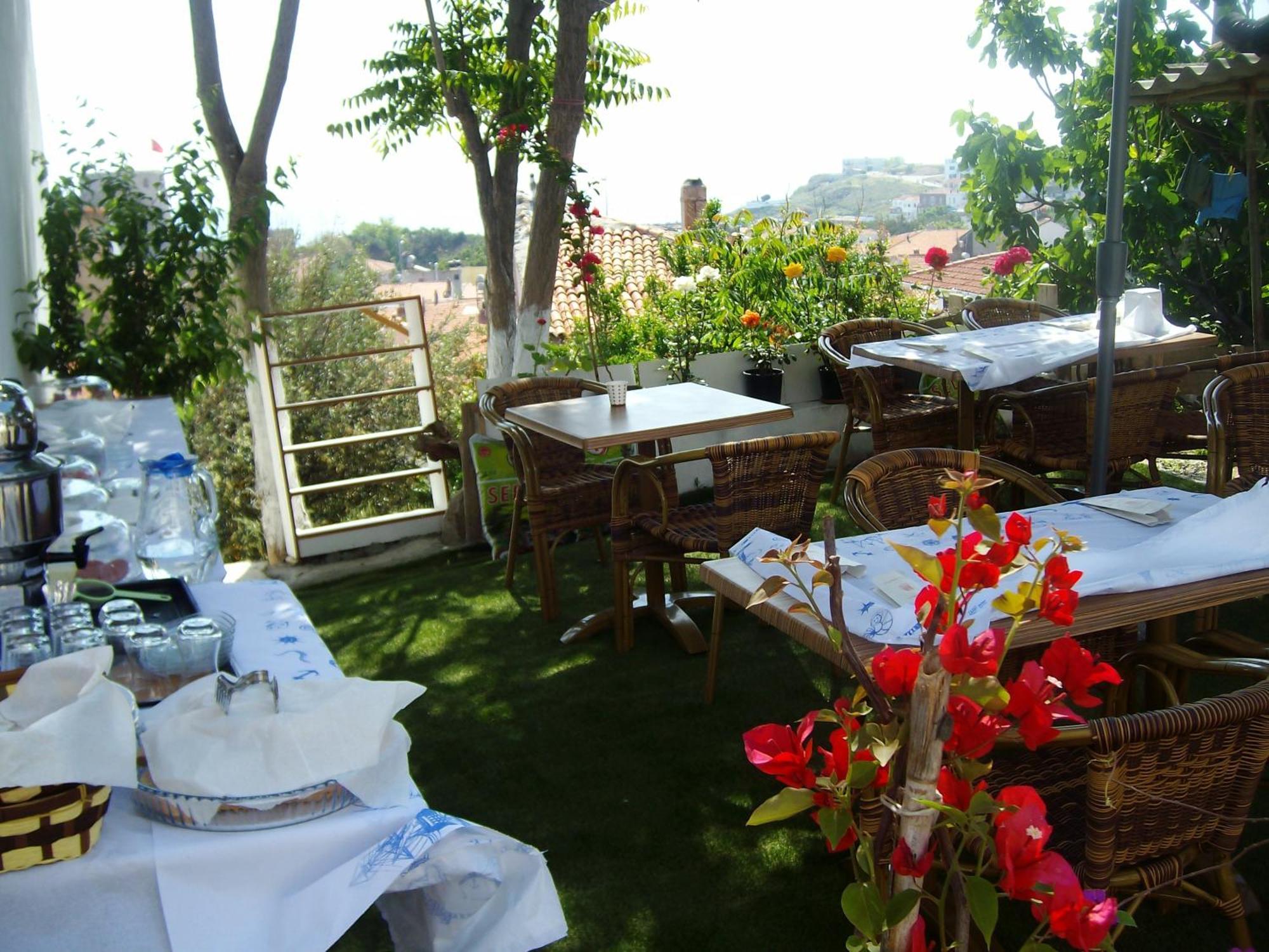Adali Guest House Бозджаада Екстериор снимка