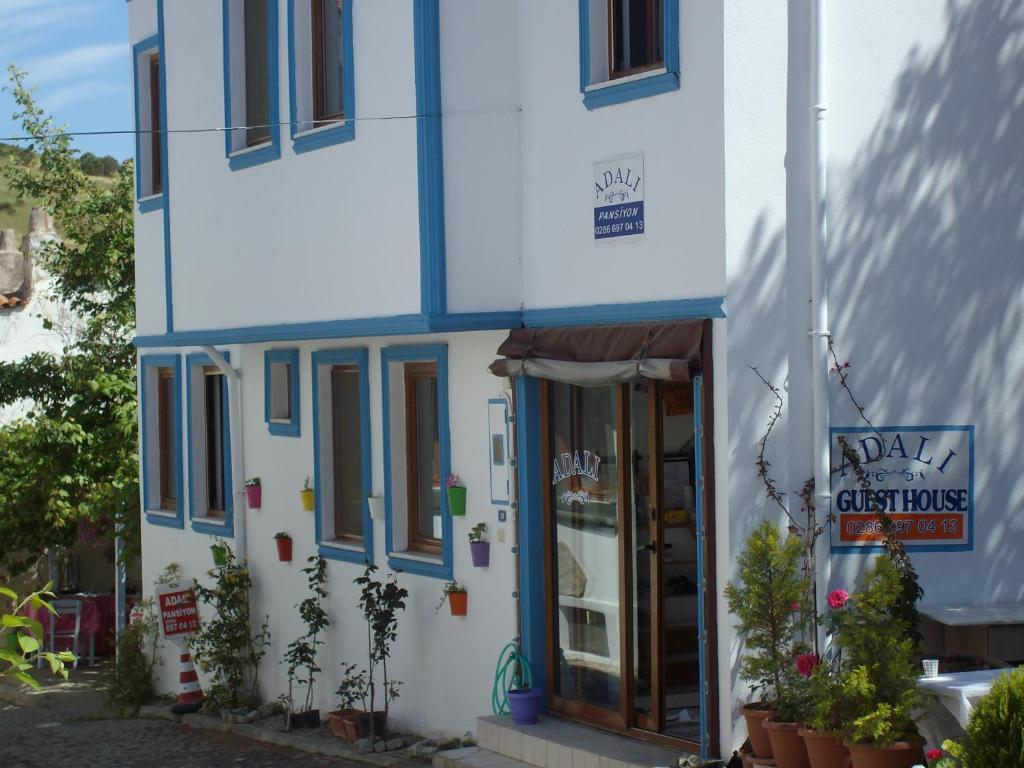 Adali Guest House Бозджаада Екстериор снимка