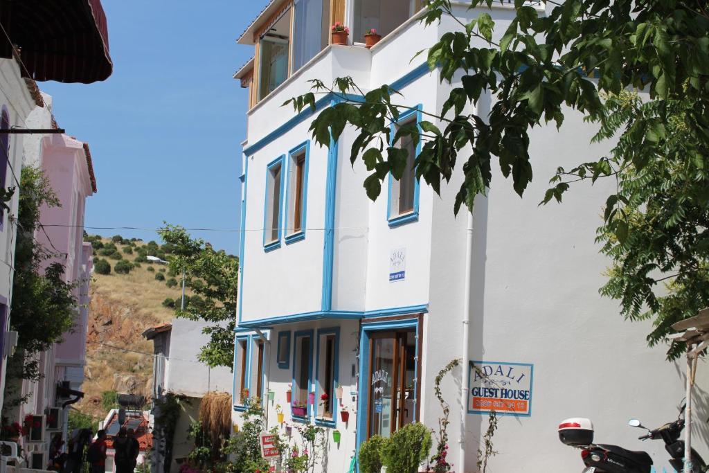 Adali Guest House Бозджаада Екстериор снимка